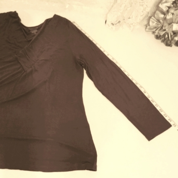 City style, long sleeve, mauve, V neck ruching, - Picture 4 of 6